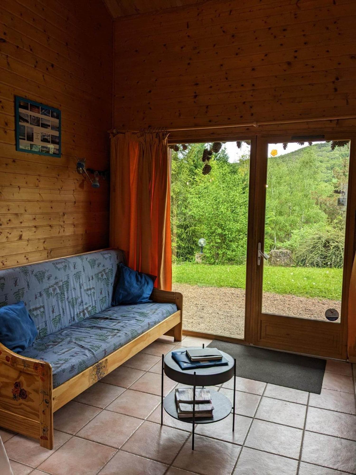 Les Chalets De La Vigne Grande Saint-Floret Kültér fotó
